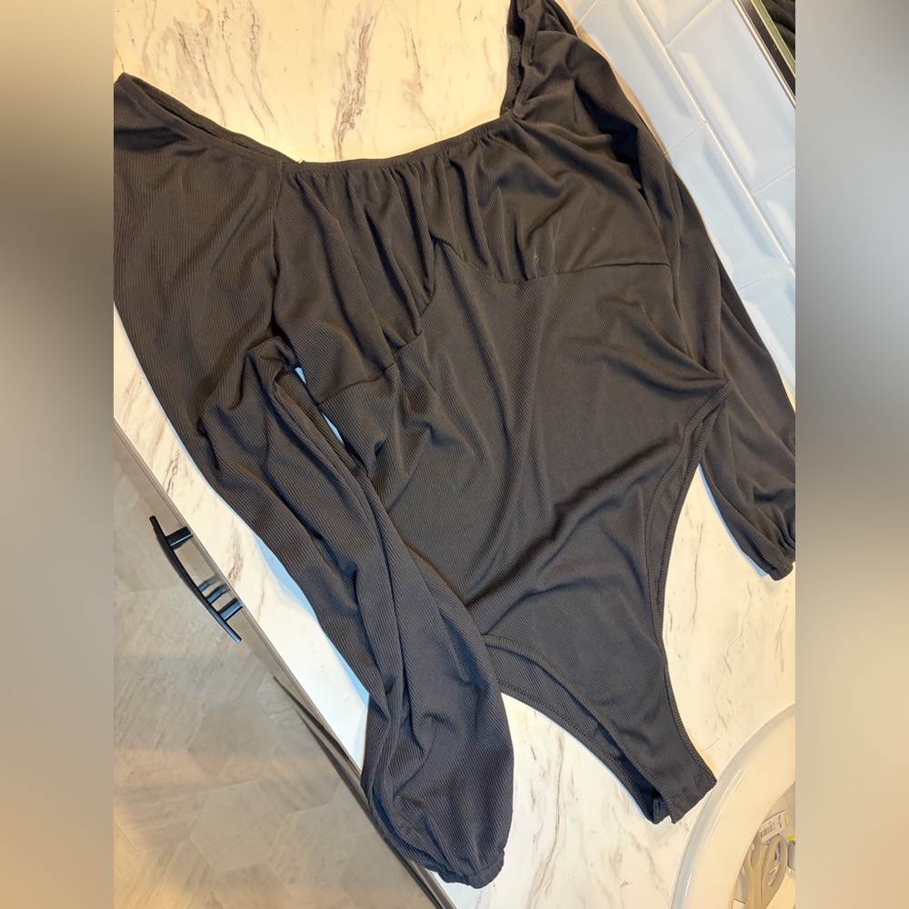 Black Bodysuit in size XXL with long sleeves by SHEIN - Picture 4 of 5